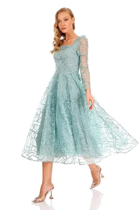 Abito svasato midi verde menta in tulle con trama glitterata a manica lunga