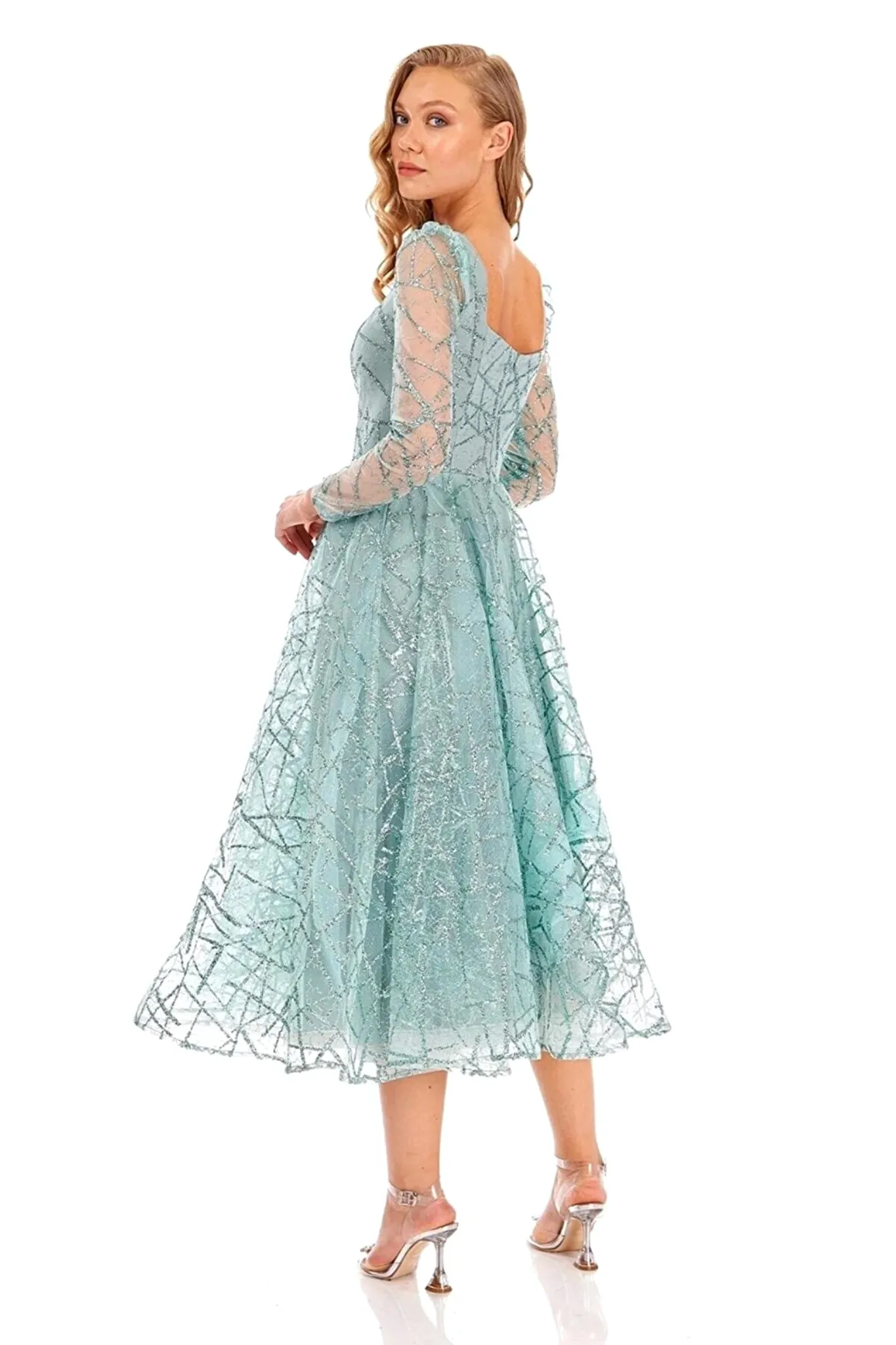 Abito svasato midi verde menta in tulle con trama glitterata a manica lunga