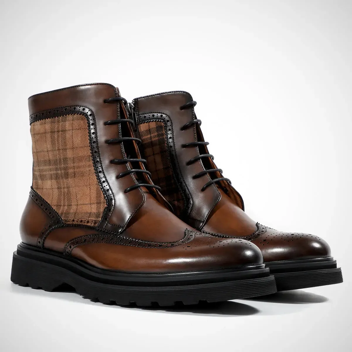 Man's Plaid brogue boots 901H02