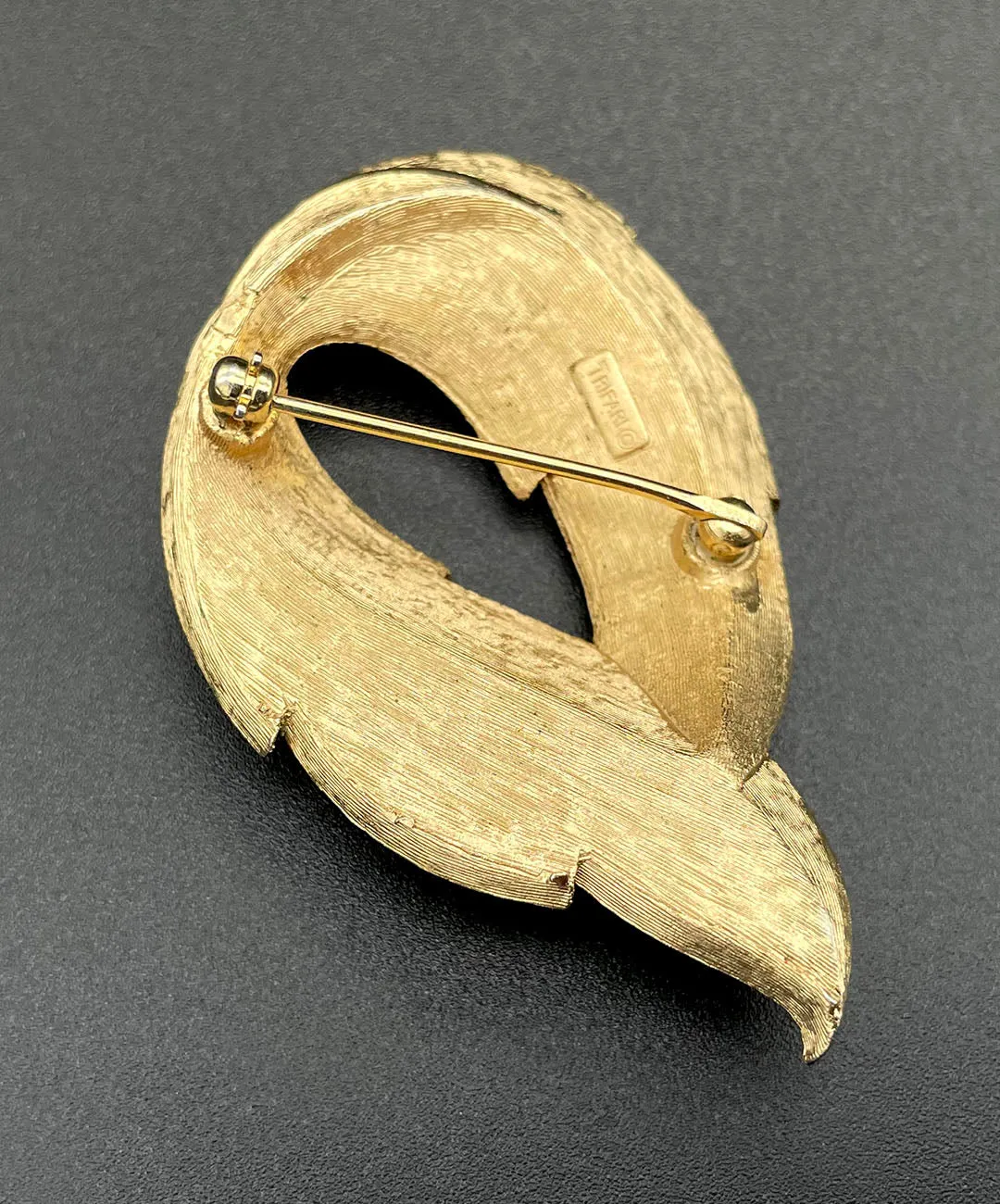 【USA輸入】 ヴィンテージ TRIFARI リーフ ブローチ/Vintage TRIFARI Leaf Brooch